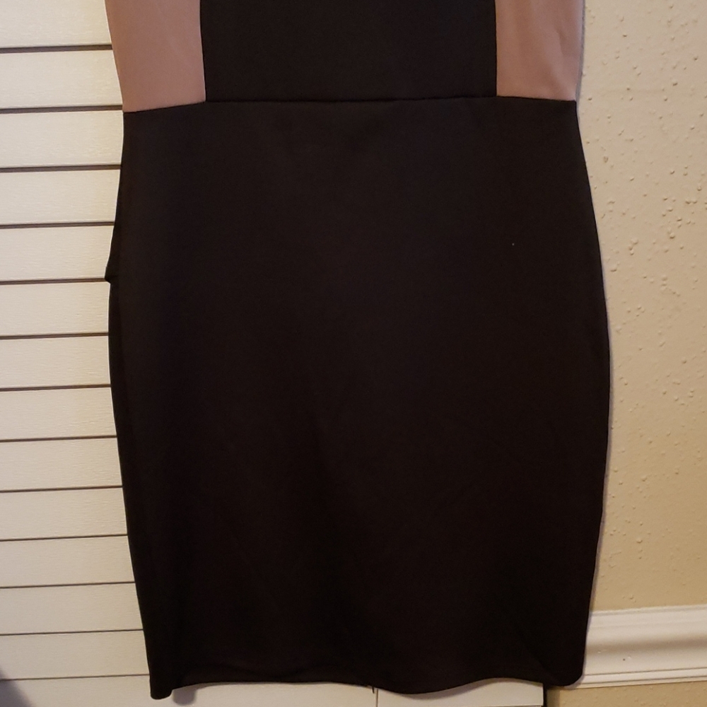 Dress - Picture 4 of 5